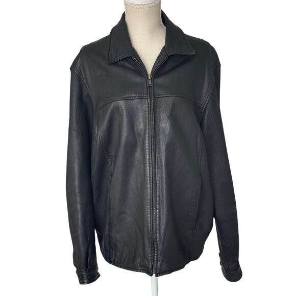 Men's black leather jacket *some wear* Size large. - Picture 1 of 10